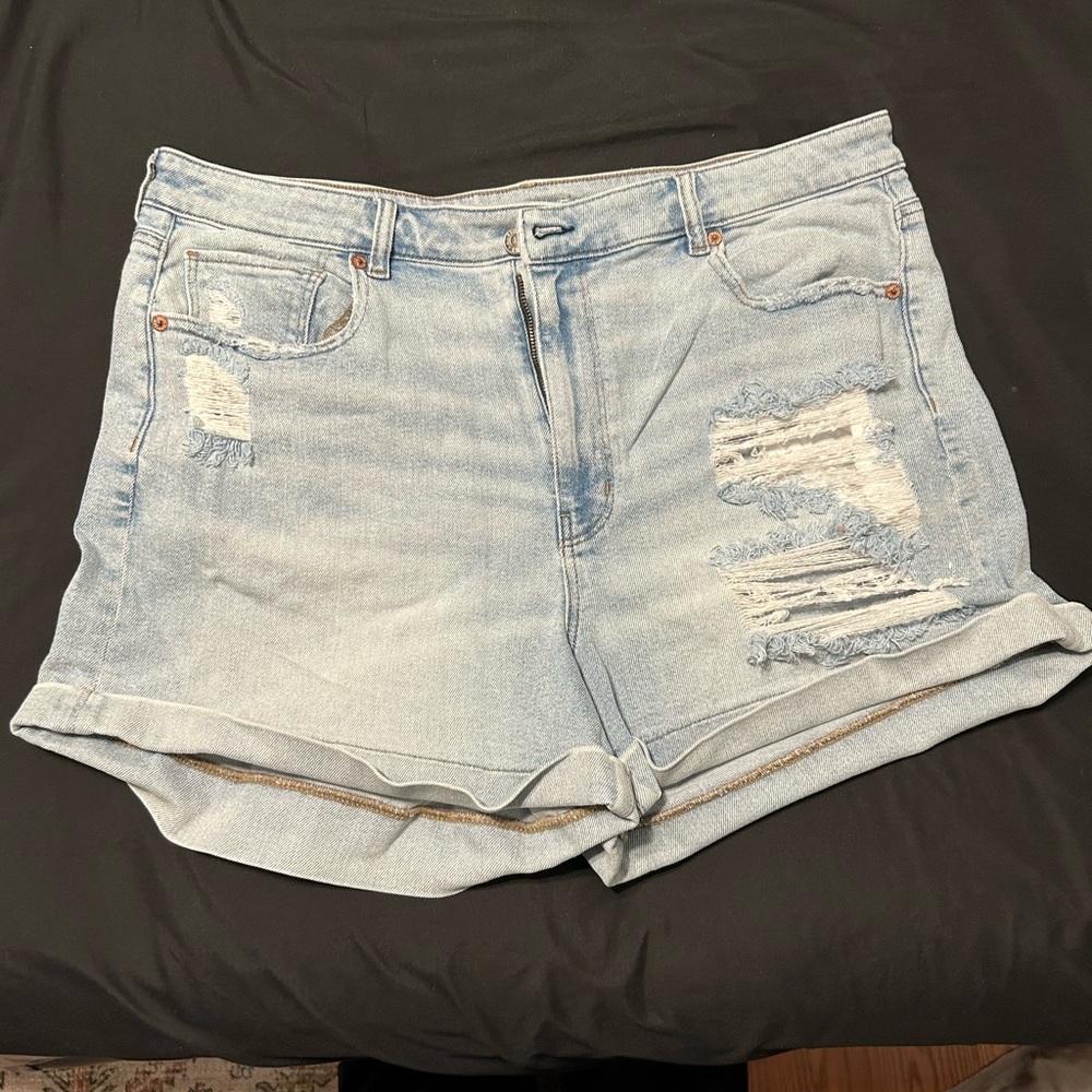 American Eagle stretch shorts size 18
